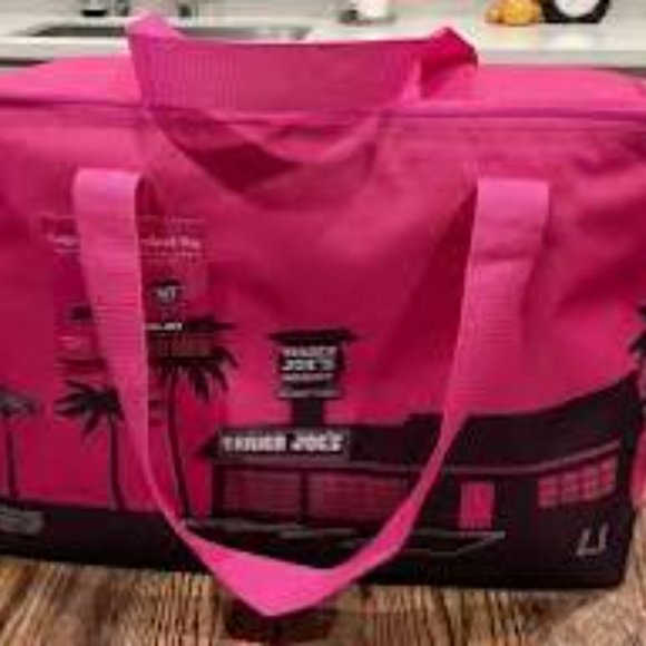 COPY - Trader Joe's magenta/fuchsia Limited Reusable Insulated Bag - Picture 3 of 9